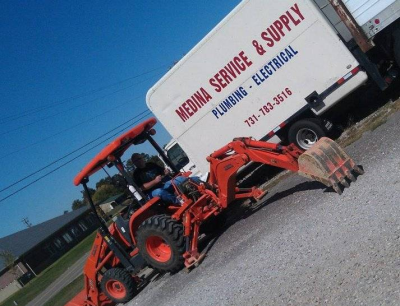 Medina Service &amp; Supply Logo