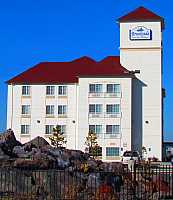 Brookside Inn & Suites White City Image