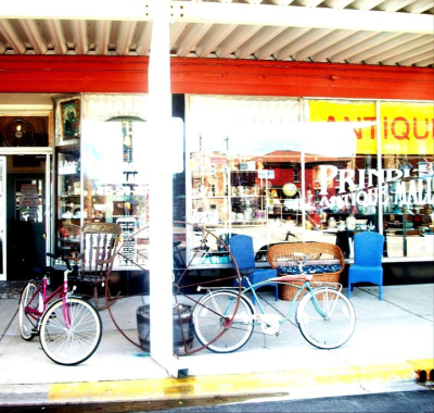 Prindi's Antique Mall Image