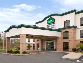 Wingate by Wyndham Streetsboro Logo