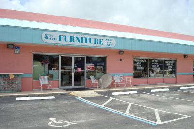 5th Avenue Furniture Logo
