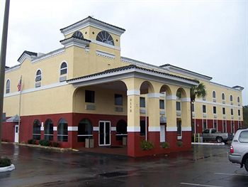 Ruskin Inn Hotel Logo