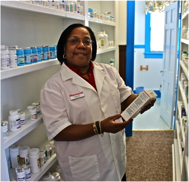 Appomattox Drugs - Where The Pharmacist Knows Your Name Logo