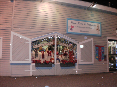 Peace Love and Clothespins Logo