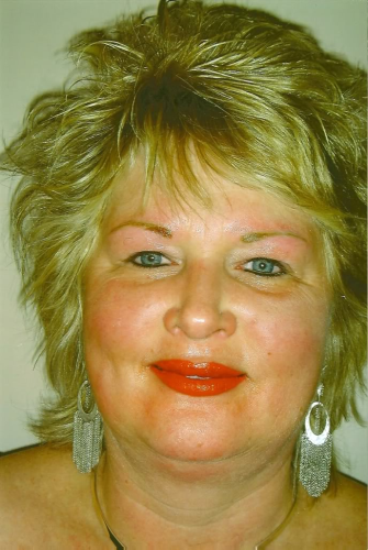 Always-Pleasing Permanent Make-up Logo