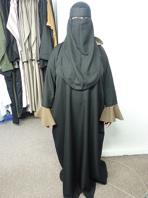 Medinah Islamic Fashions and Body Oils Image