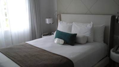 Tie The Knot Travel Image