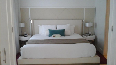 Tie The Knot Travel Image