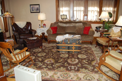 Maple Knoll Inn B &amp; B Logo