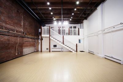 FLUTTER Studios Logo