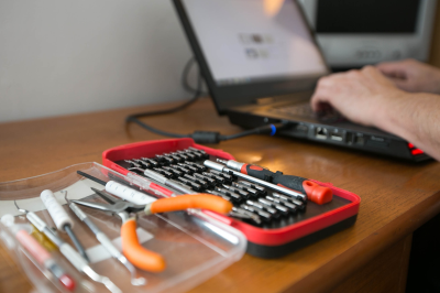 Santa Barbara PC Tech Logo