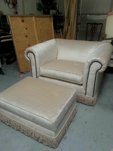 J B & G Upholstery & Drapery Image