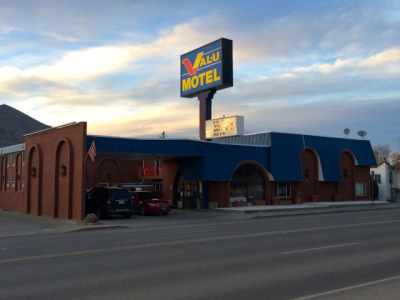 Val-U Motel Logo