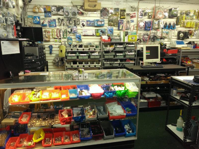 Wholesalestar Computer Store &amp; Repair Logo