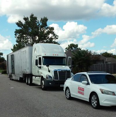 C &amp; R Movers LLC Logo