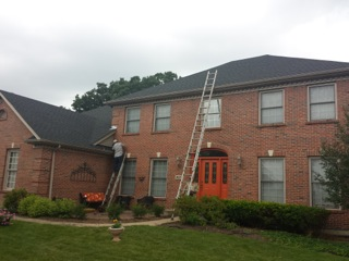 Signature Roofing &amp; Construction Inc Logo