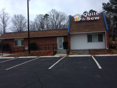Marietta's Quilt & Sew Image