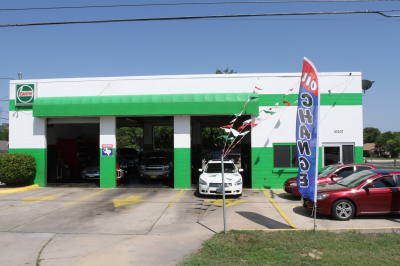 Pecan Lube Center Image
