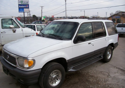 Farley's Wholesale Tire and Auto Image