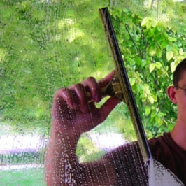 Anderson Window & Gutter Cleaning Image