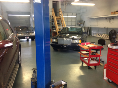 GOLDCAR Repair Shop Image