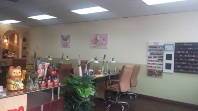 Essense Nail Salon Image