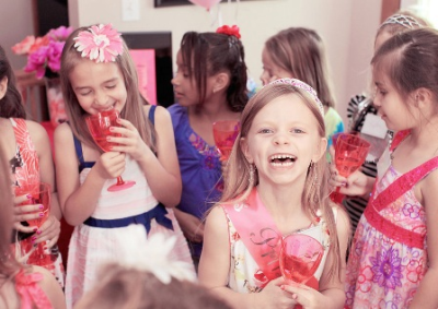 Dazzle Me Parties Logo