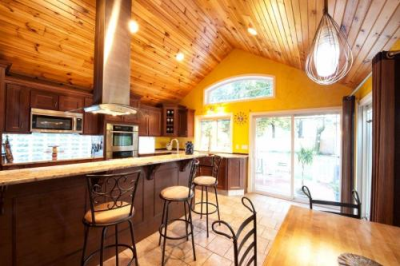 B &amp; M Builders LLC Logo