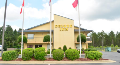 Deluxe Inn Fayetteville Logo