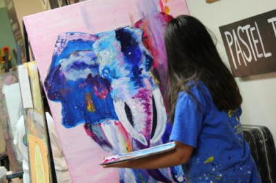 Priscilla &amp; Tiffany's Art Corp. Logo