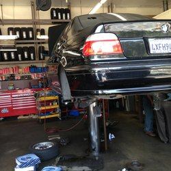 Serge’s Automotive, CA Logo