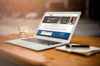 Potter's Graphics Logo