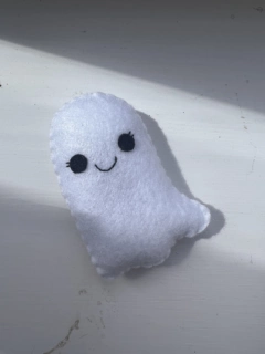 Cute Felt Ghost Toy for Small Animals - Halloween toy, Felt Halloween, Small animal toys, Halloween pet toy