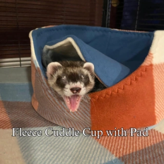 FLEECE CUDDLE CUP with Pad for ferrets, guinea pigs and other small animals