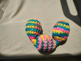 Train Chain Toy 3-Crochet Yellow Pink Green Blue Shaky Rattle Egg Pet Ferret Stashing Hauling Fun Toy #60