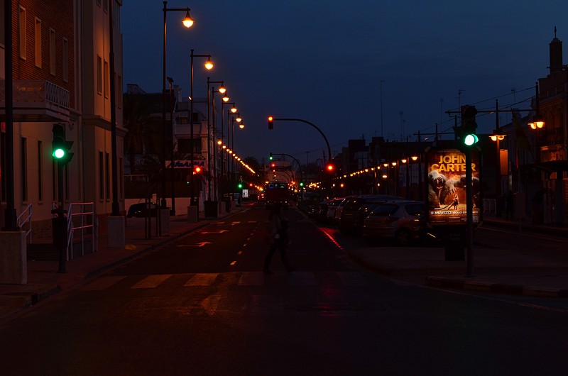 Why street lights are important image