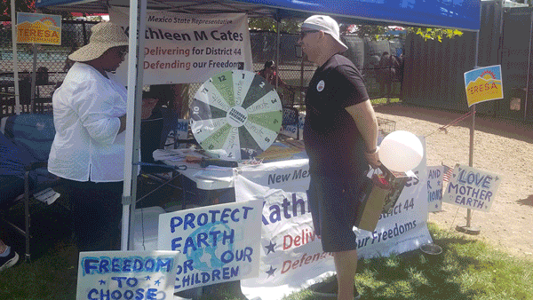Indivisibles celebrating the IRA