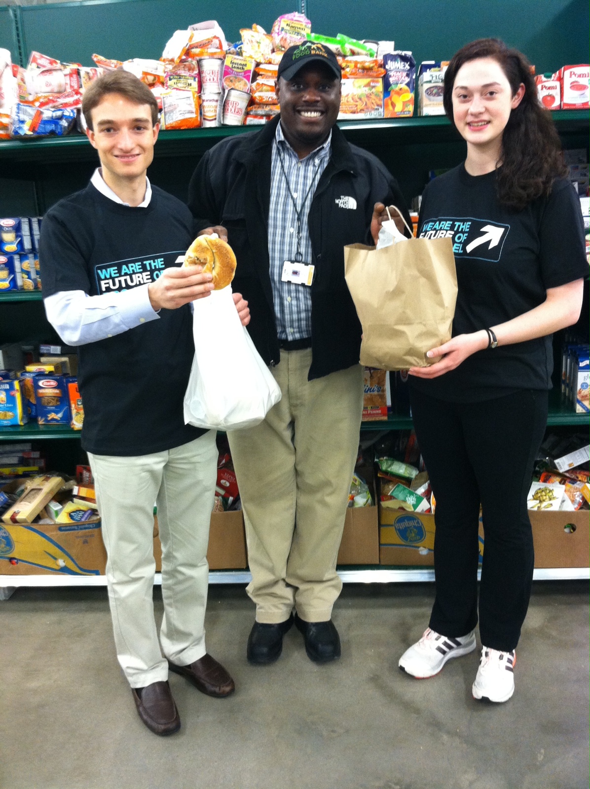 J Street Delivers Bagels to Capital Area Food Bank