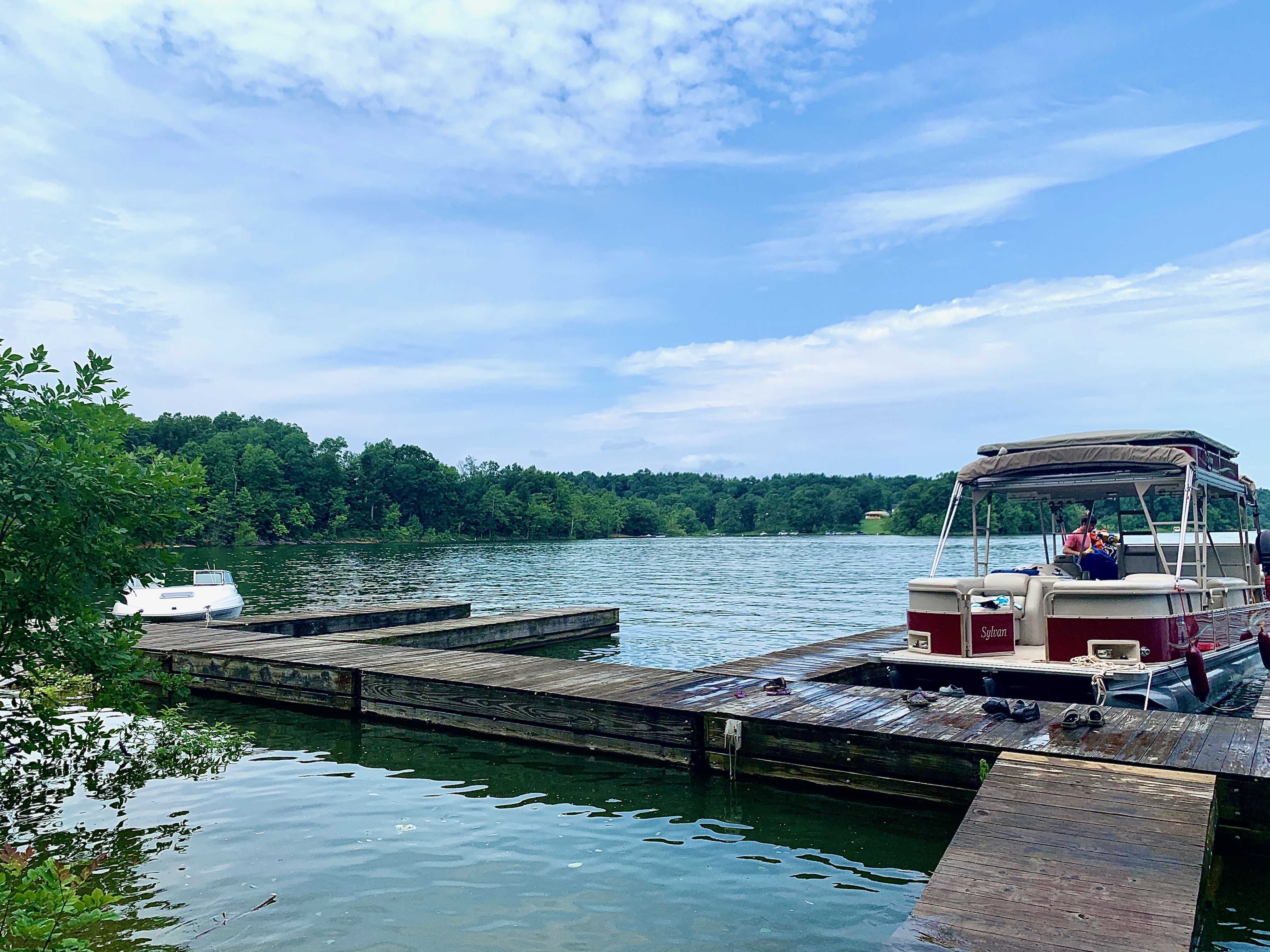 WATERFRONT LAKEHOUSE Kurtz Auction & Realty Co.