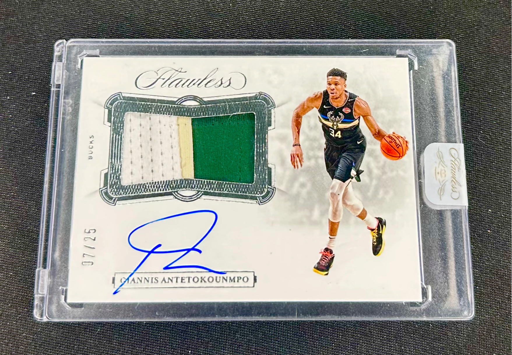 2019-20 Giannis Antetokounmpo Panini Flawless Horizontal