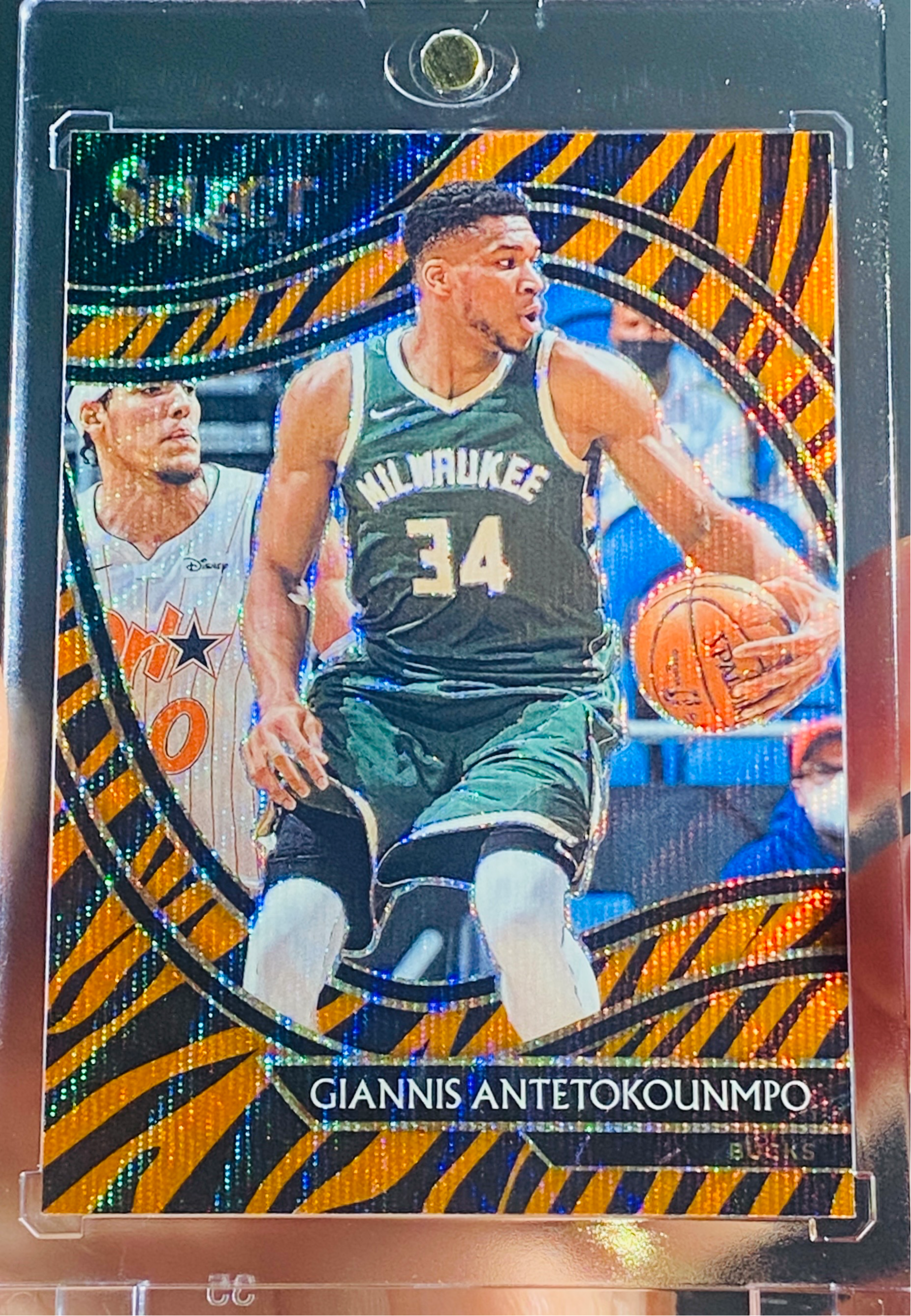 2020 Select Giannis Antetokounmpo Courtside Tiger Stripe Prizm