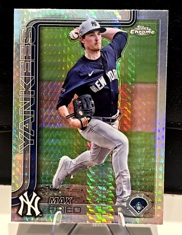 Max Fried  2025 Topps Chrome  #39  Prism Refractor  Yankees