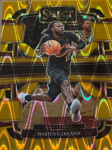 Darius Garland 2023-24 Panini Select Concourse #50 Gold Wave Prizm /10
