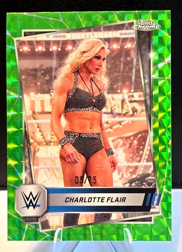 2025 Topps Chrome WWE  Green Geometric Refractor #123  Charlotte Flair  /75 SSP