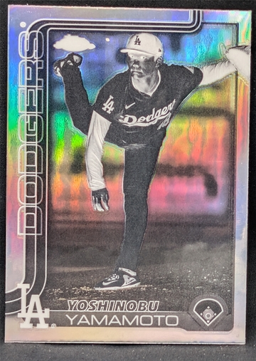 2025 Topps Chrome Negative Refractor #179 Yoshinobu Yamamoto