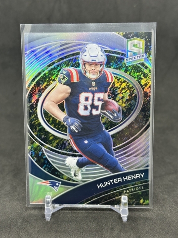 Hunter Henry 2021 Panini Spectra Neon Splatter Prizm /8 #68 Patriots
