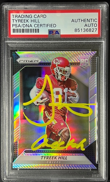 2016 Silver Prizm Tyreek Hill RC PSA/DNA On Card IPA AUTO INSCRIBED CHEETAH #296
