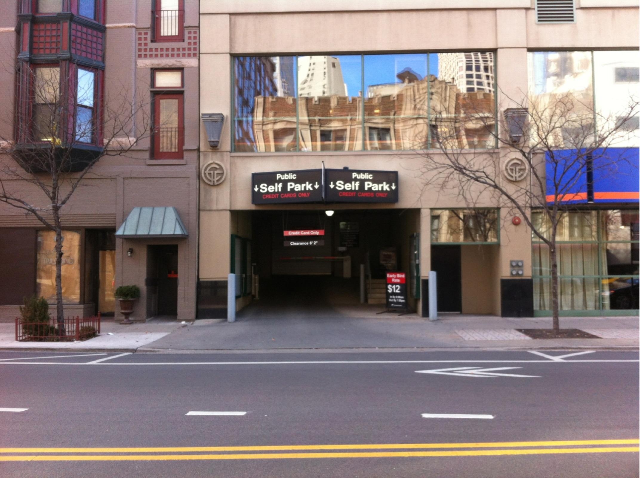 1030 N Clark St Garage Parking in Chicago ParkMe