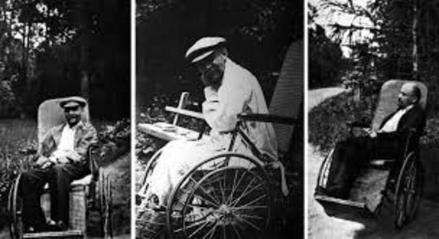 Lenin suffers second stroke