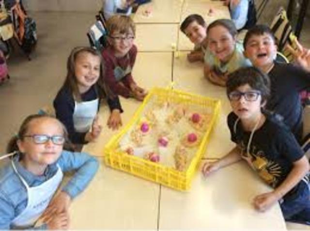 TALLERS DE PASQüA I LA MONA 2017